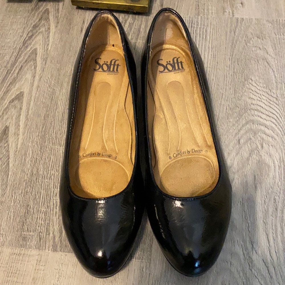 Sofft black patent heels, 6.5